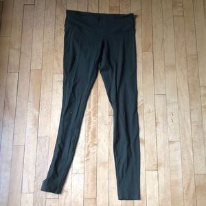 Army green lulu lemon leggings